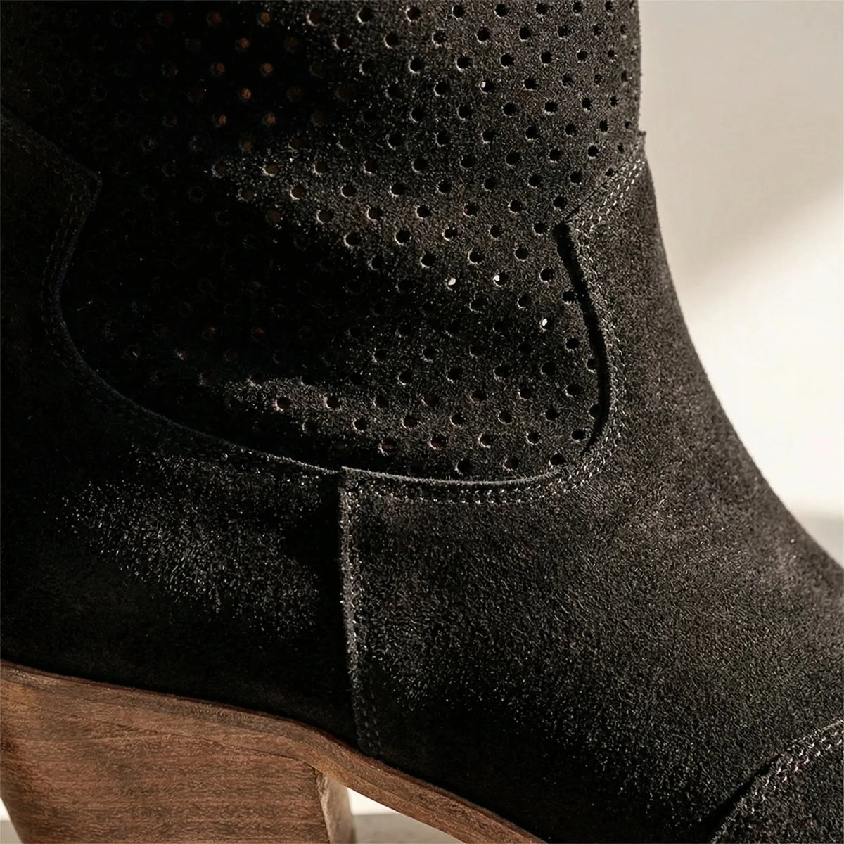 Women's Suede Western Cowboy Boots Embroidered Mid-Calf Block Heel Round Toe Pull-On