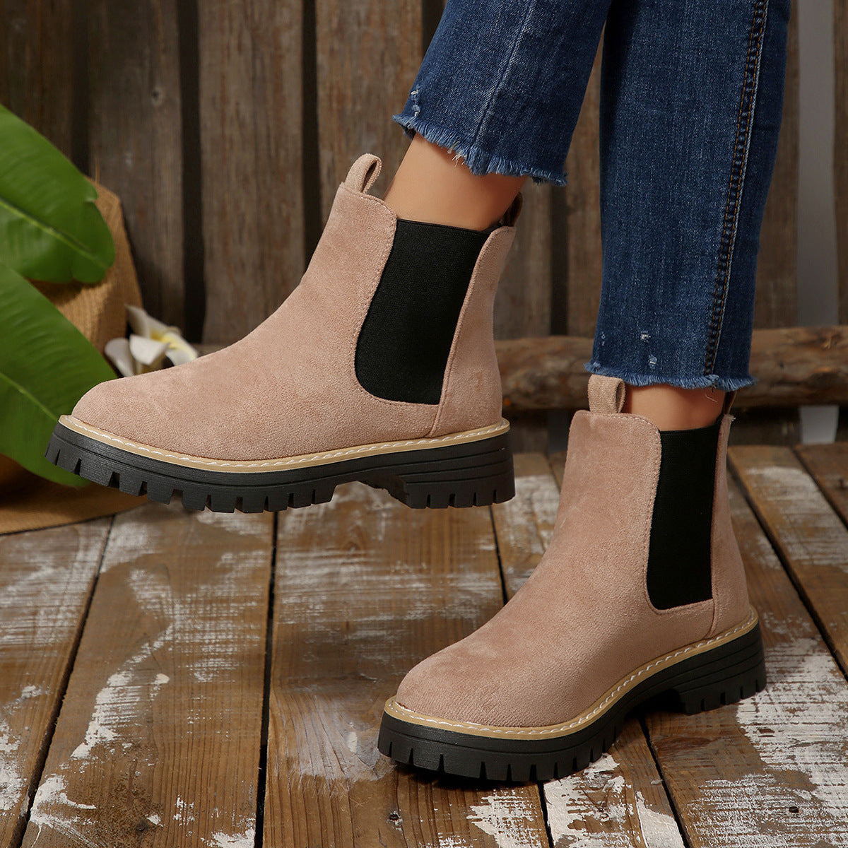 Women's Suede Chelsea Ankle Boots Elastic-Gore Tractor Lug-Sole