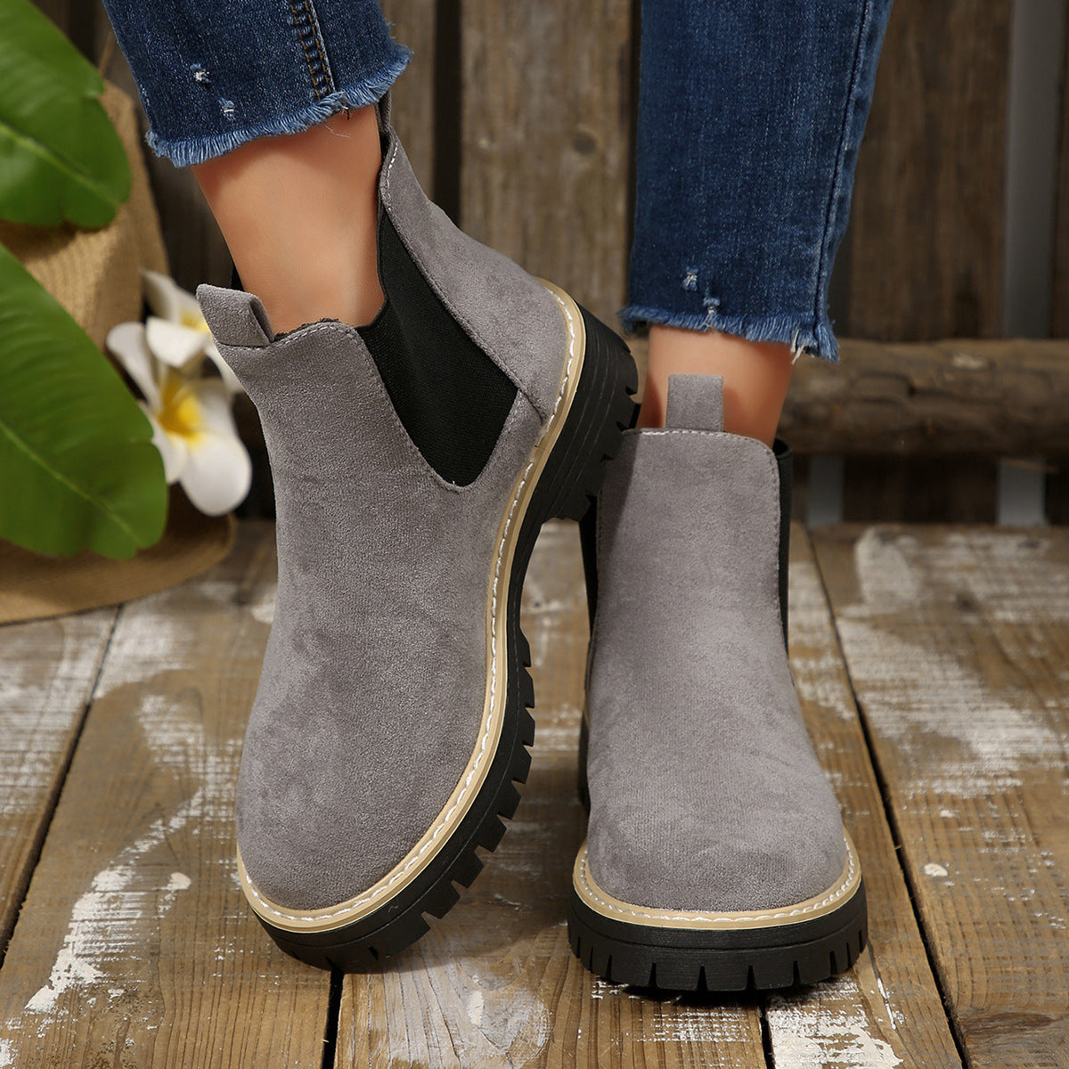 Women's Suede Chelsea Ankle Boots Elastic-Gore Tractor Lug-Sole