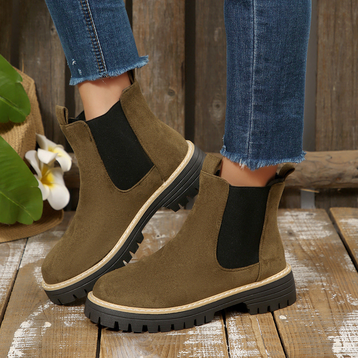 Women's Suede Chelsea Ankle Boots Elastic-Gore Tractor Lug-Sole