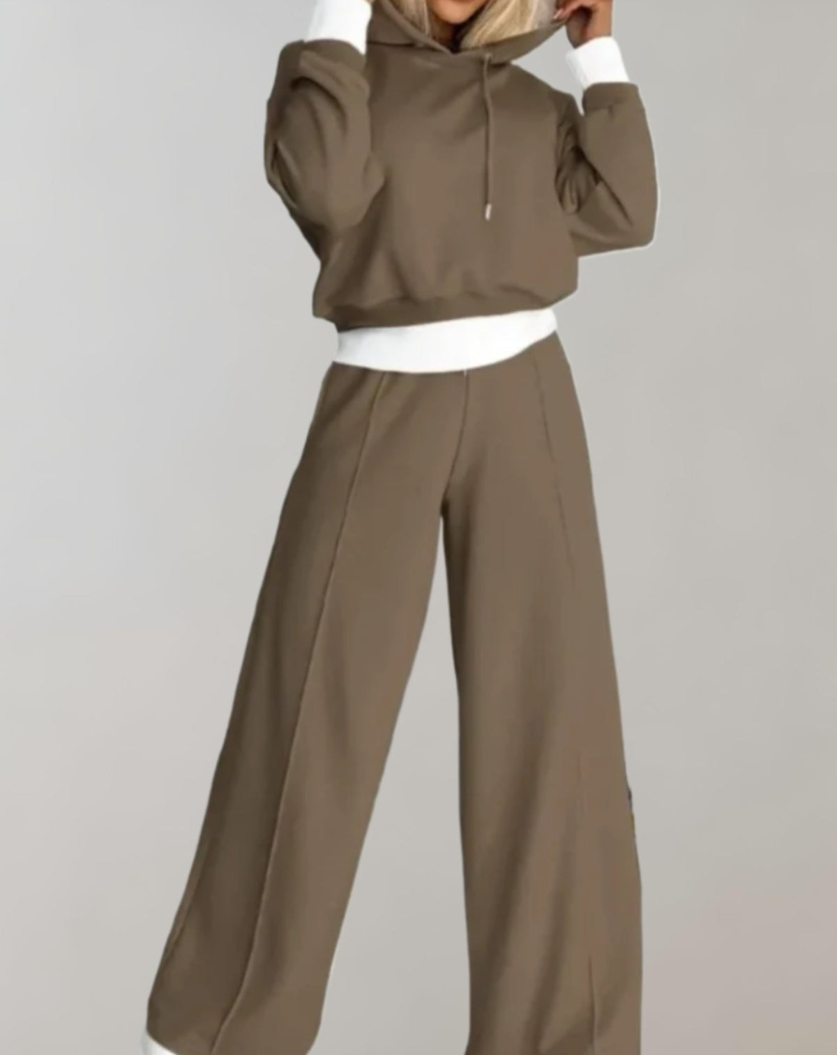 Women's Two-Piece Tracksuit Cropped Hoodie Wide-Leg Pants Drawstring Athleisure