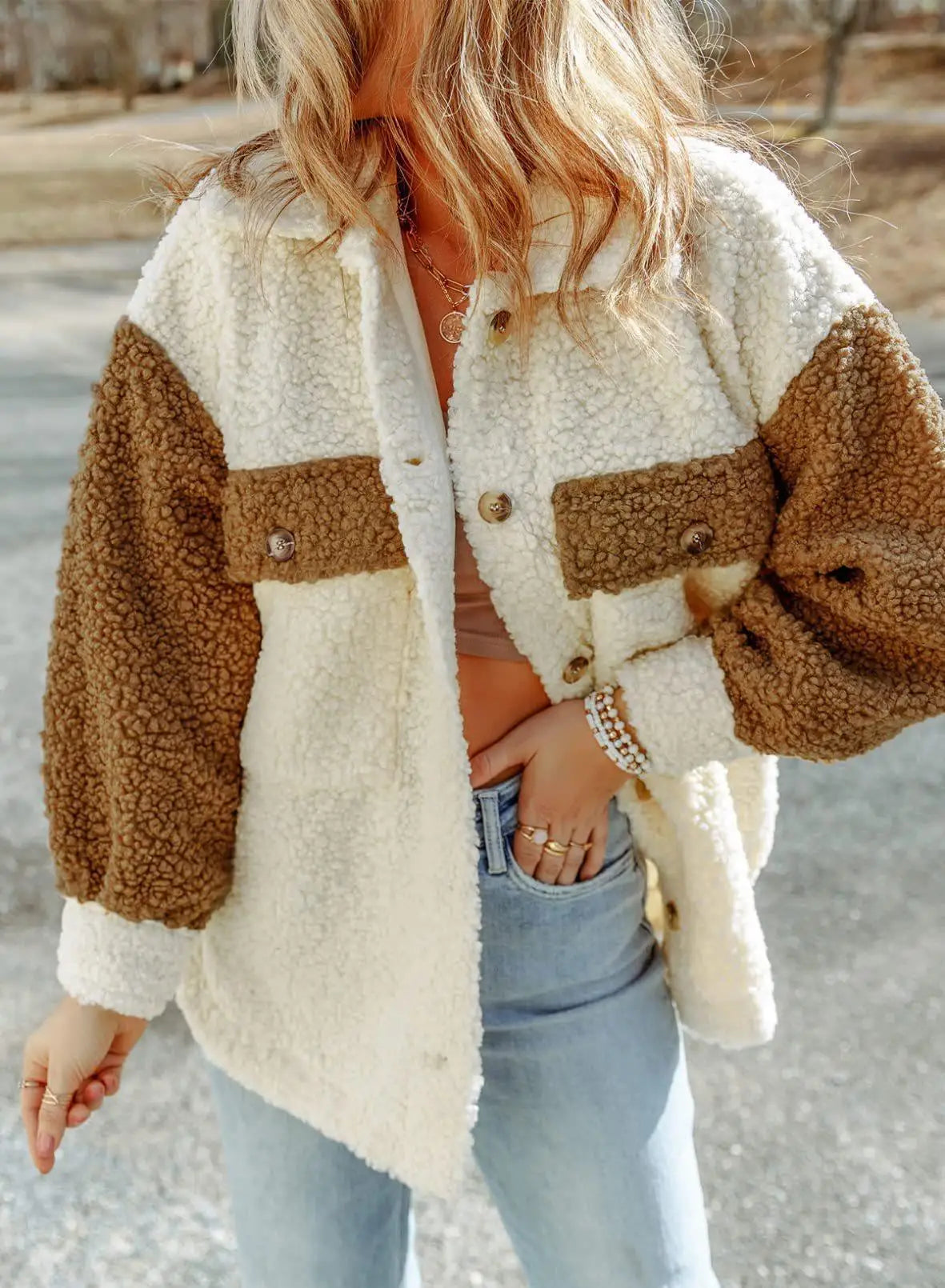 Women's Colorblock Teddy Fleece Shacket Button-Front Collared Flap-Pocket Oversized