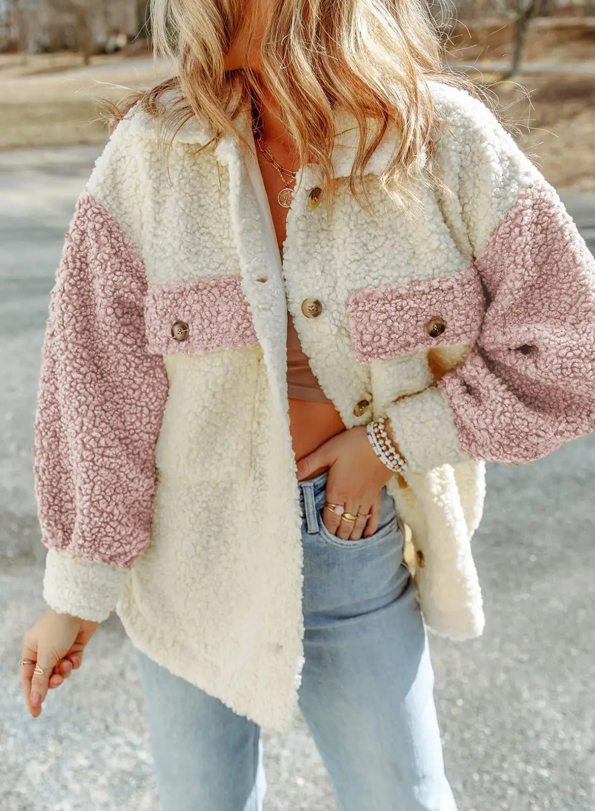 Women's Colorblock Teddy Fleece Shacket Button-Front Collared Flap-Pocket Oversized
